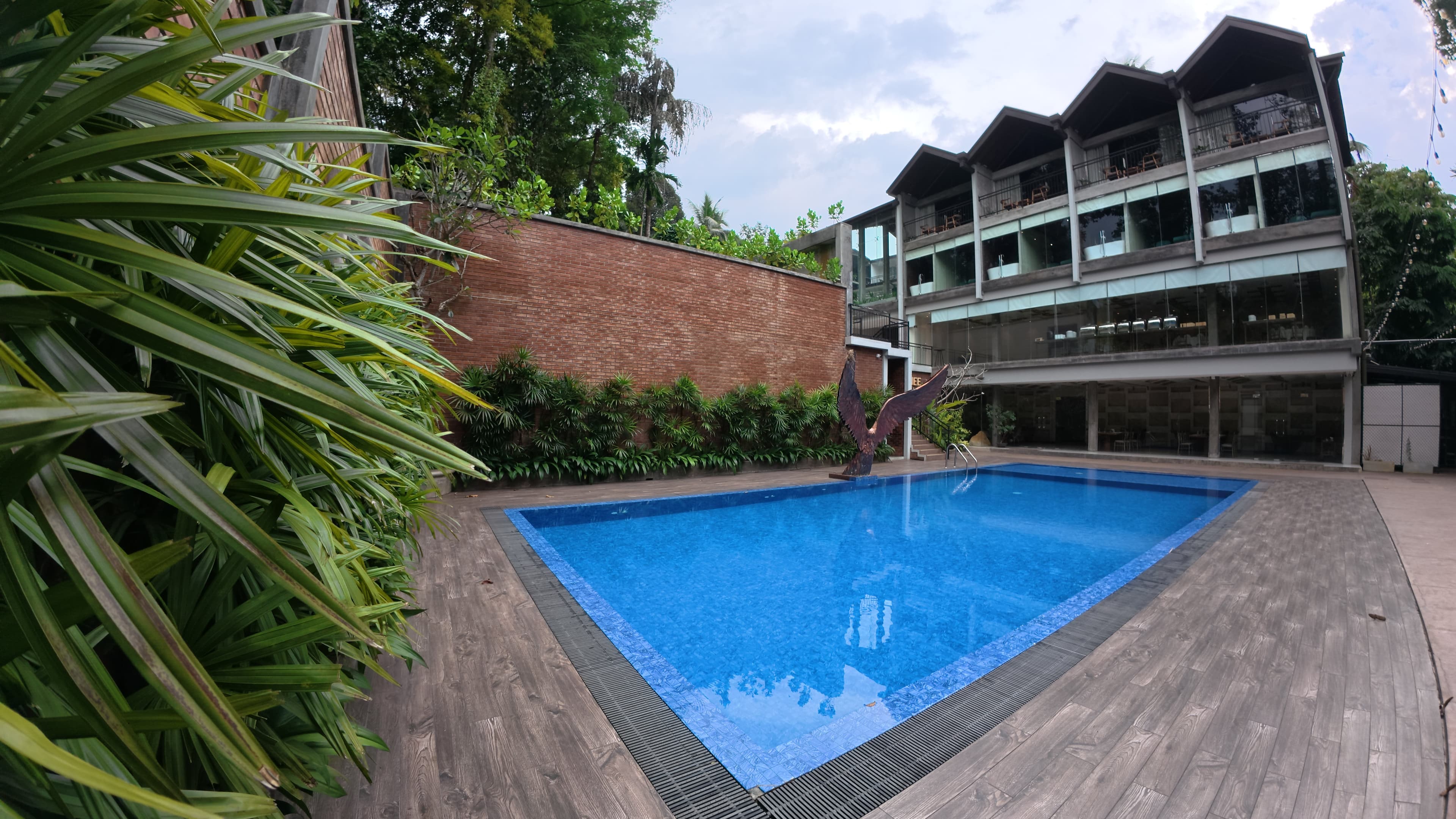 Hotel Grand Amanee - Pool View Landing Hero